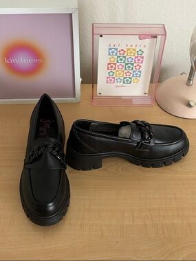 Jellypop Black Chain-Trim Women's Loafers